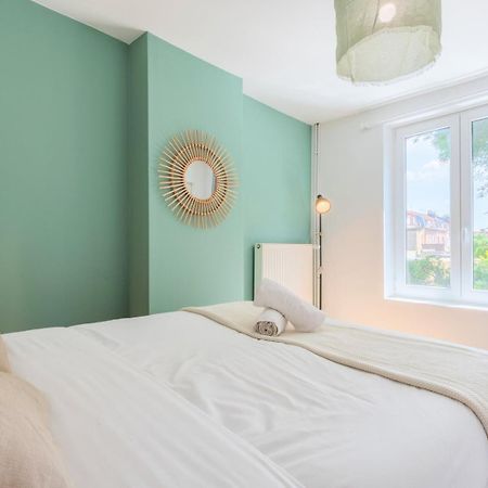 2 Bedroom House W/ Terrace, Near Train Stations & Metro Lilla Esterno foto